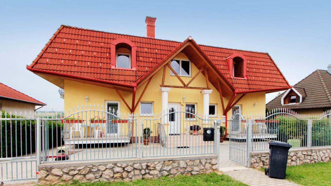 Lena Apartman Hévíz Exterior foto